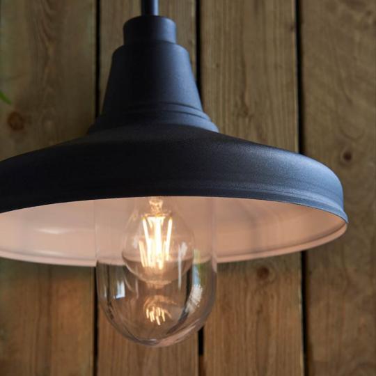 farmhouse stilusu fekete kulteri fali lampa falikar vintage kert hazfal vizallo klasszikus country sotet szinu mediterran kulteri lampak angol cottage amerikai videki lampak.jpg